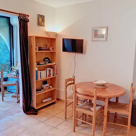 Lägenhet T2 Renove Climatise Avec Jardinet A 400m Des Plages - Fr-1-610-97 Bormes-les-Mimosas