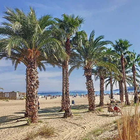T2 Renove Climatise Avec Jardinet A 400m Des Plages - Fr-1-610-97 Lägenhet Bormes-les-Mimosas